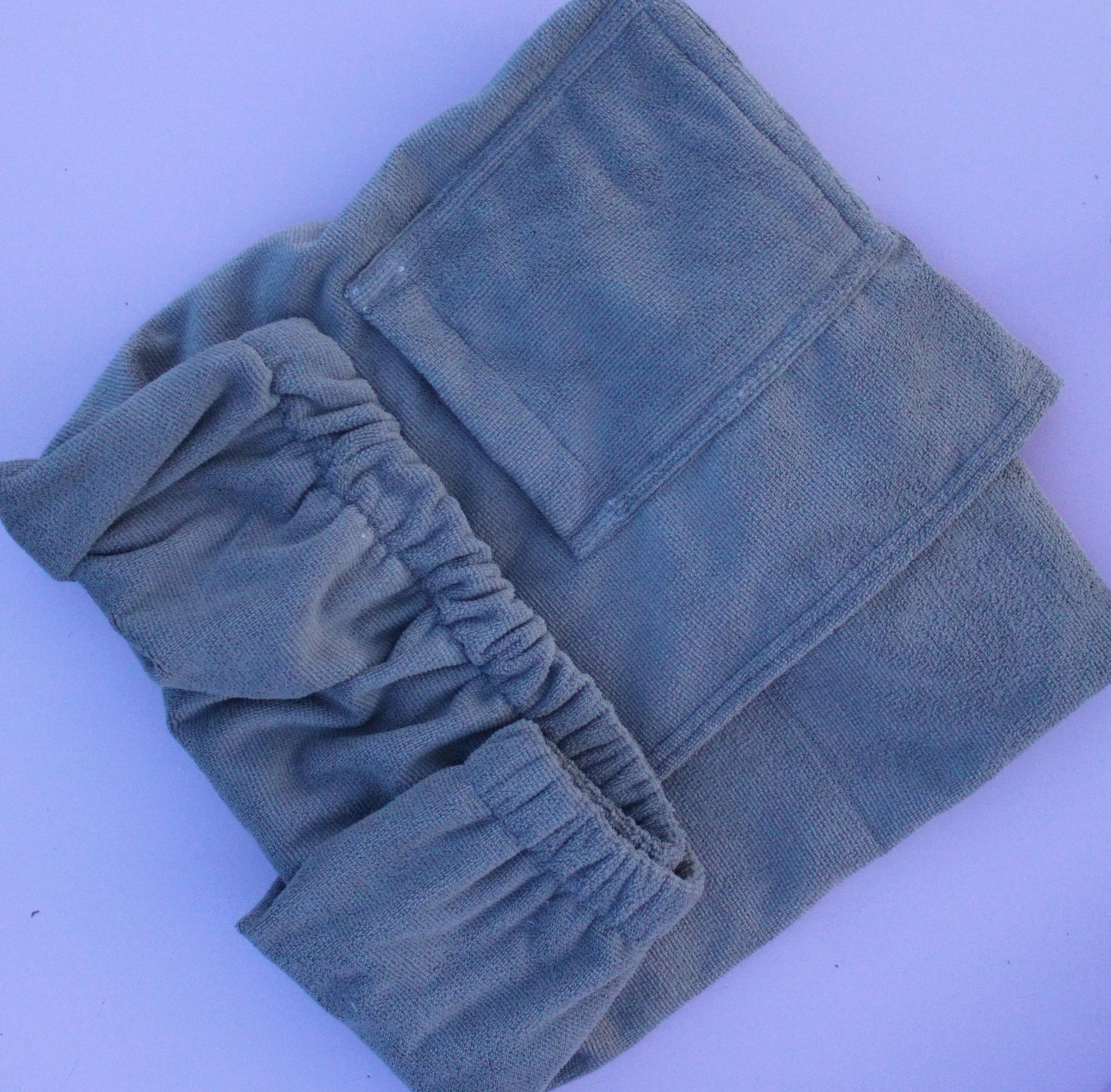 Toalla de Microfibra con Resorte y Bolsillo